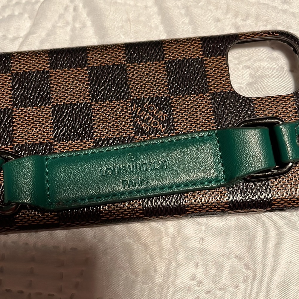 Iphone 11 Case Bundle - image 7